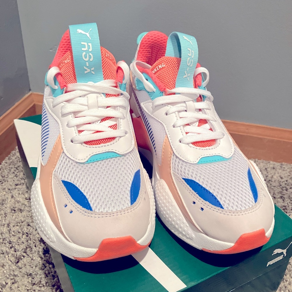 Women’s Puma RS-X wn’s
White-peach-bluemazing